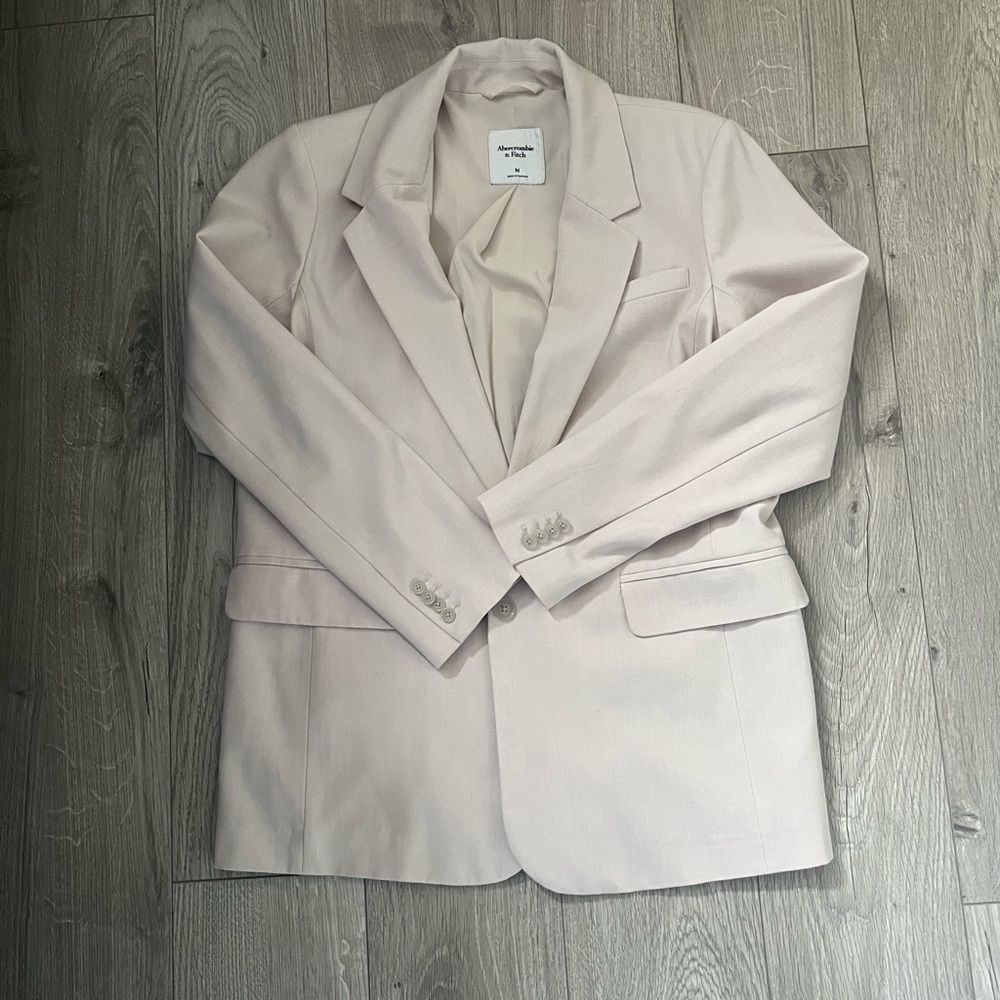 Lightweight suiting blazer - Picture 3 of 5